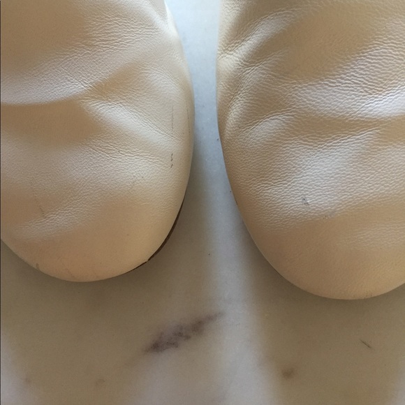 Cream Vince Flats, Sz 7 - Picture 3 of 4
